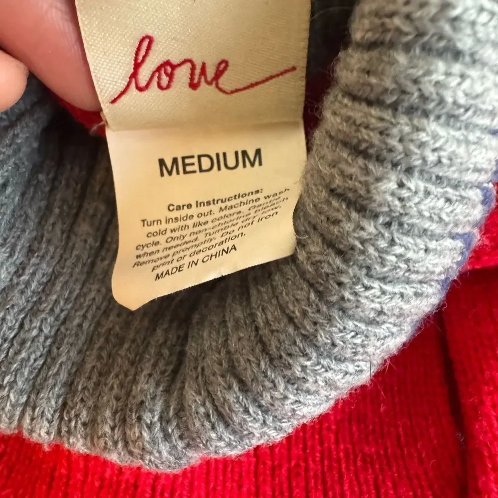 “Love” Dog Pet Valentine Sweater Ellen Degeneres M